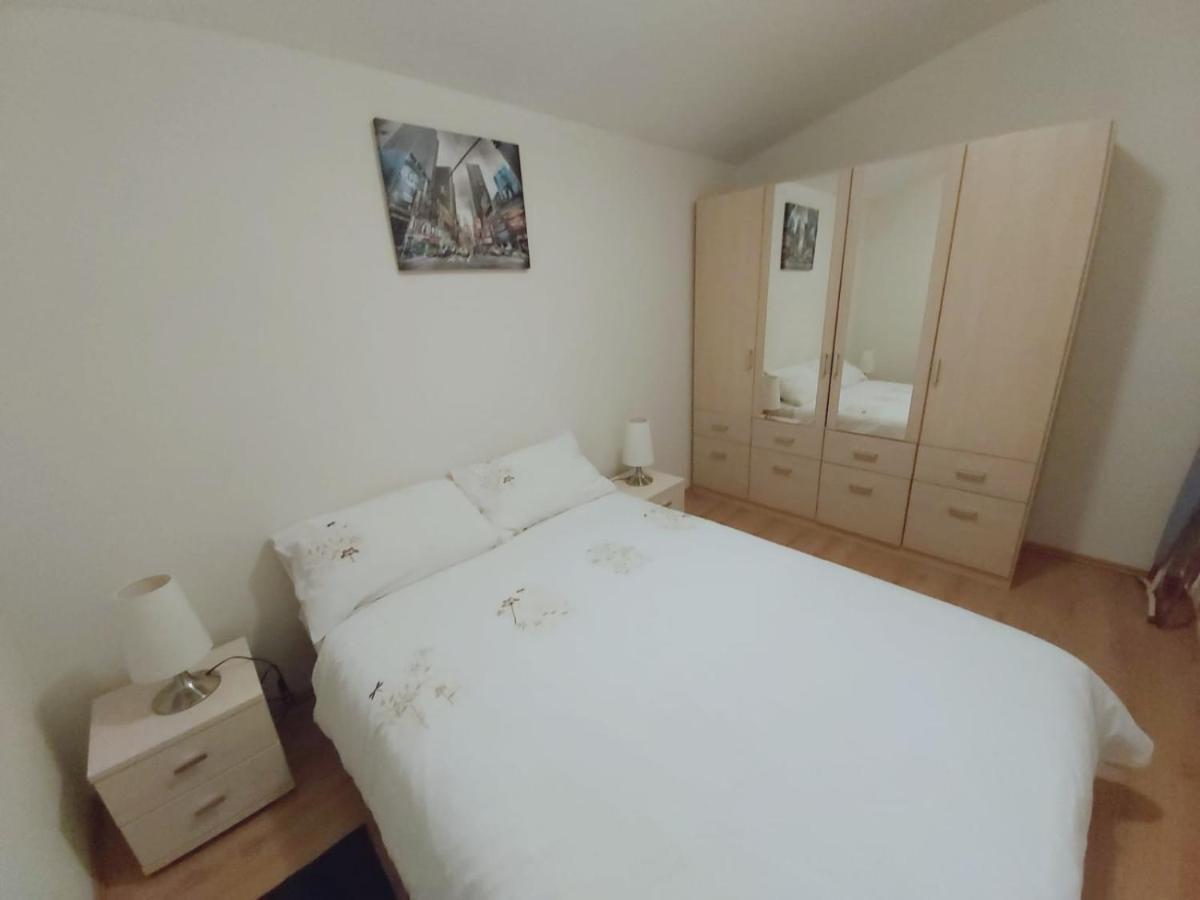 Mountain Village Apartment Pinewood *** วิชเน รุชบาคีย์ ภายนอก รูปภาพ