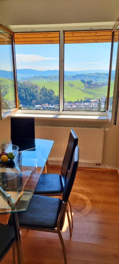 Mountain Village Apartment Pinewood *** วิชเน รุชบาคีย์ ภายนอก รูปภาพ